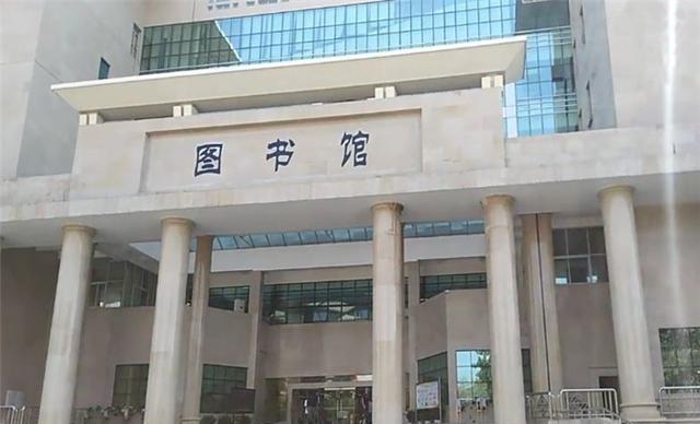 广西首府南宁，一所曾经很受欢迎的大学，经历变故，没能振作