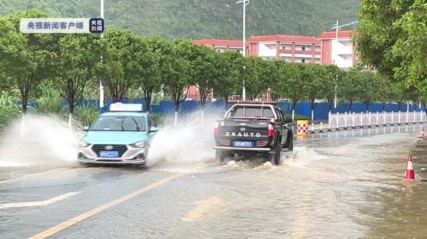 一夜暴雨 广西河池城区多处被淹